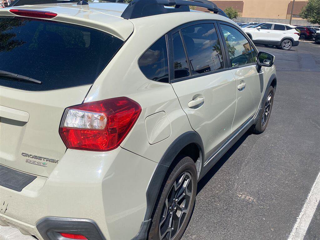 Used 2016 Subaru Crosstrek 2.0i Premium AWD/4WD image 4