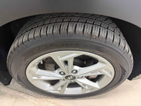 Used 2023 Hyundai Kona SEL AWD/4WD image 12