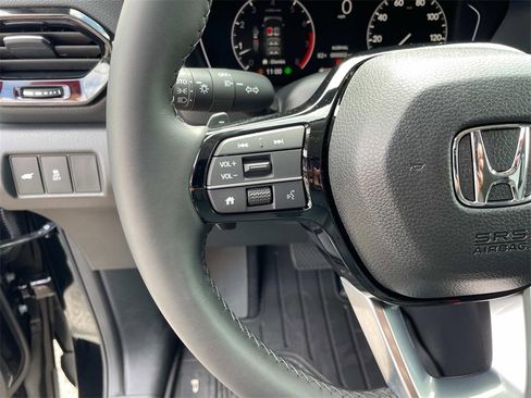 New 2025 Honda Pilot EX-L image 18