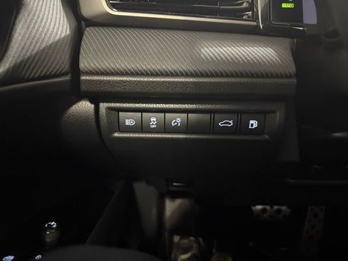 Used 2025 Toyota Camry SE image 15