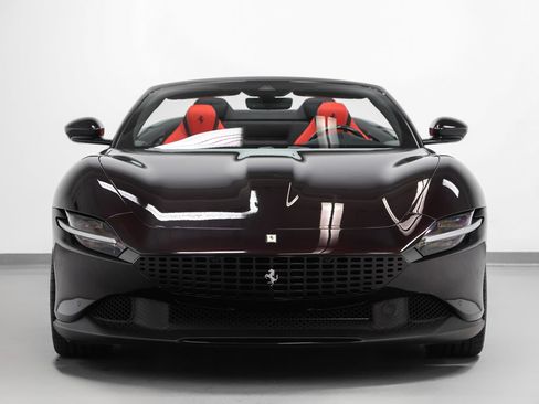 Certified 2025 Ferrari Roma Spider RWD image 13