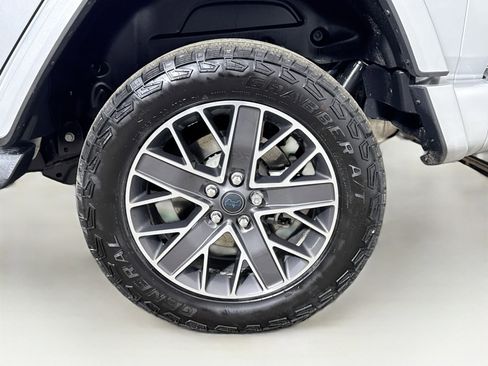 Used 2024 Jeep Wrangler High Altitude AWD/4WD image 28