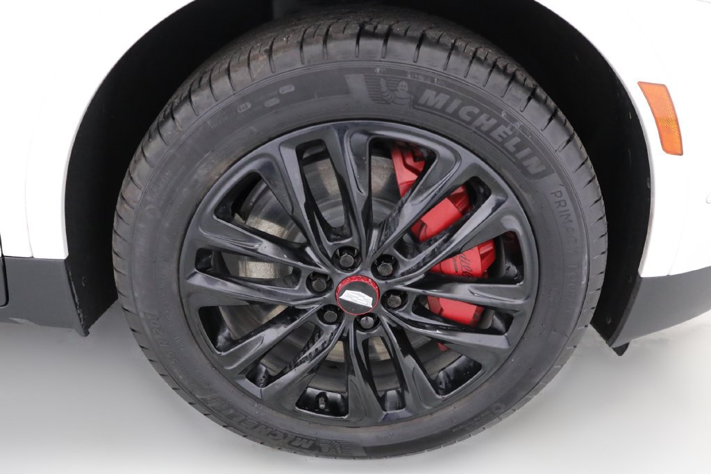 Used 2025 Cadillac XT5 Sportv w/ LPO, Red Accent Package AWD/4WD image 22