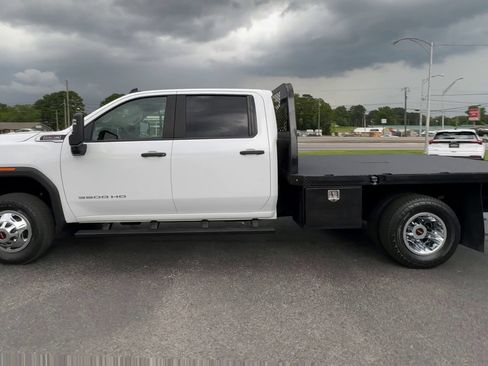 Used 2022 GMC Sierra 3500 Pro w/ Convenience Package AWD/4WD image 5