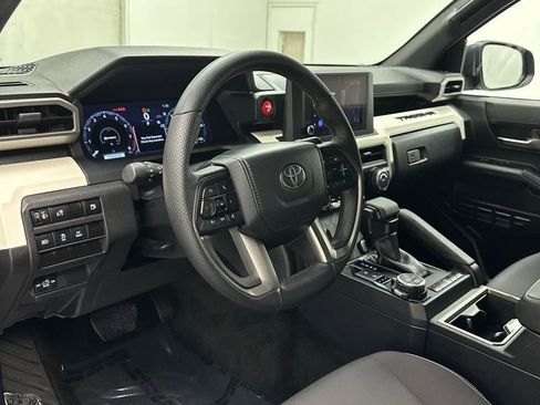 Certified 2024 Toyota Tacoma TRD Off-Road image 18