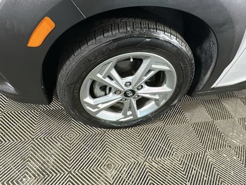 Used 2023 Hyundai Kona SEL w/ Cargo Package AWD/4WD image 9