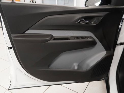 New 2027 Chevrolet Bolt LT w/ Comfort Package FWD image 15