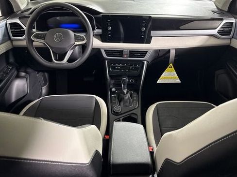 New 2026 Volkswagen Taos SE AWD/4WD image 15