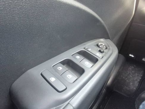 New 2026 Hyundai Venue SEL FWD image 30