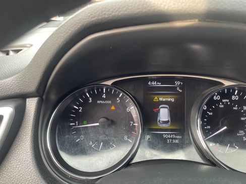 Used 2014 Nissan Rogue SV w/ SV Premium Package AWD/4WD image 14