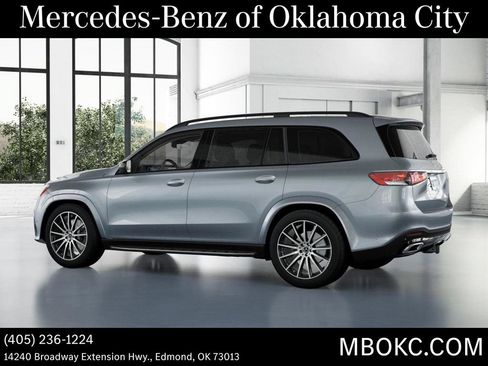 Used 2026 Mercedes-Benz GLS 450 4MATIC image 32