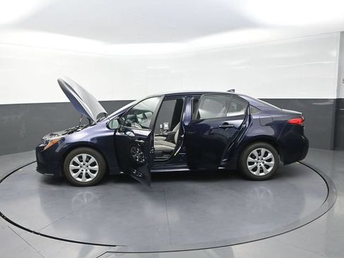 Used 2024 Toyota Corolla LE FWD image 41