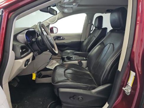 Used 2019 Chrysler Pacifica Limited FWD image 5