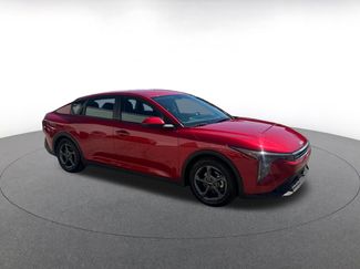 Used 2025 Kia K4 LXS video 1