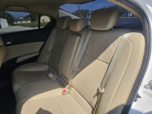 Used 2013 Acura ILX w/ Technology Package FWD image 29