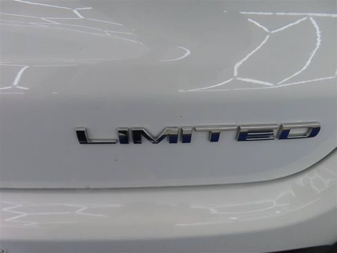 Used 2025 Jeep Compass Limited AWD/4WD image 14
