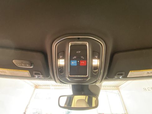 Used 2023 Jeep Grand Cherokee L Limited AWD/4WD image 28