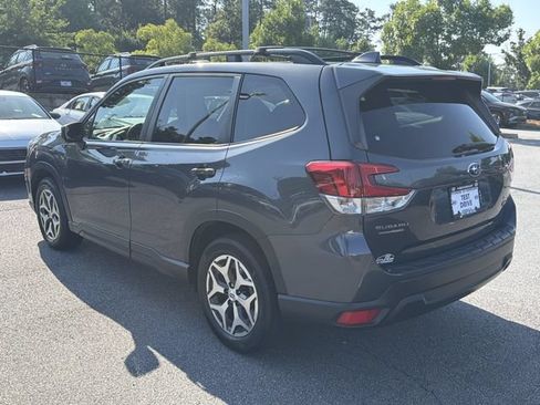 Used 2020 Subaru Forester Premium AWD/4WD image 8