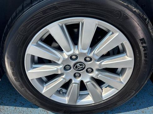 Used 2019 Toyota Sienna AWD image 40