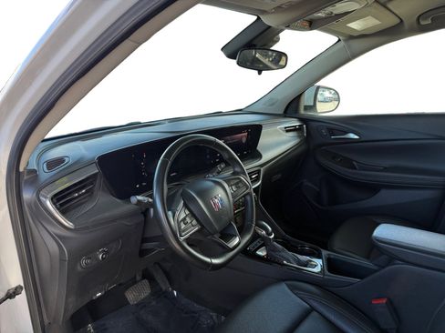 Used 2024 Buick Encore GX Sport Touring AWD/4WD image 9