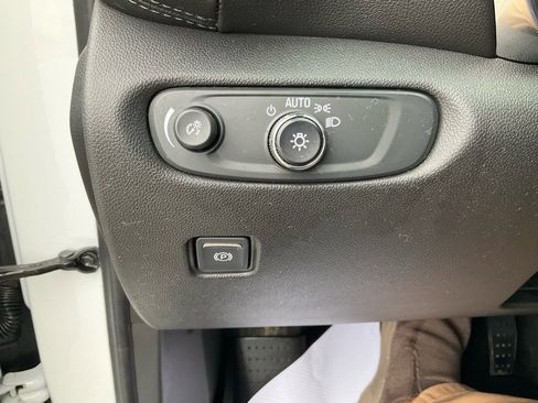 Used 2021 Chevrolet Blazer LT image 14