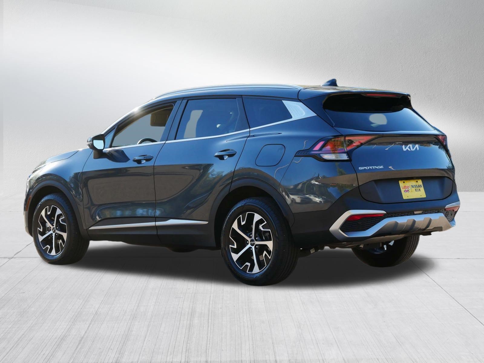 Certified 2024 Kia Sportage EX AWD/4WD image 5