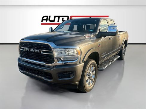 Used 2024 RAM 2500 Limited image 3