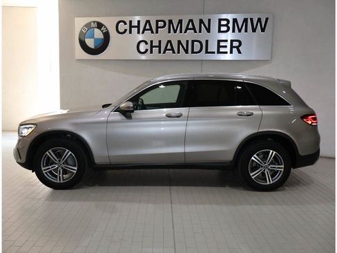 Used 2020 Mercedes-Benz GLC 300 4MATIC image 3