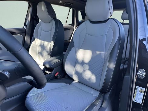 New 2026 Volkswagen Tiguan SE R-Line image 11