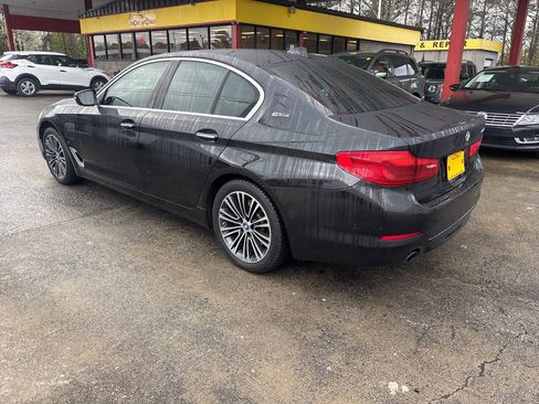 Used 2018 BMW 530e xDrive 530e xDrive iPerformance AWD 4 image 7