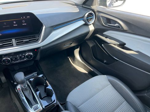 Certified 2024 Chevrolet Trax LT w/ Driver Confidence Package FWD image 34