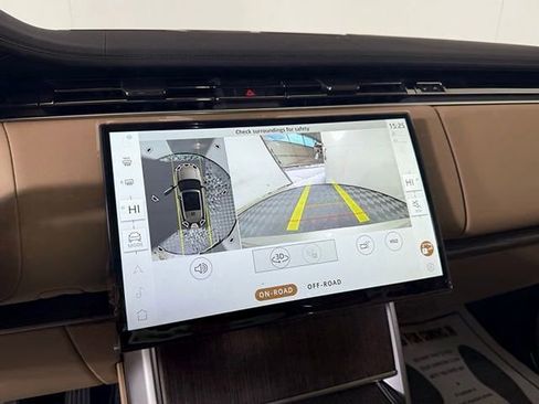 New 2026 Land Rover Range Rover SE image 32