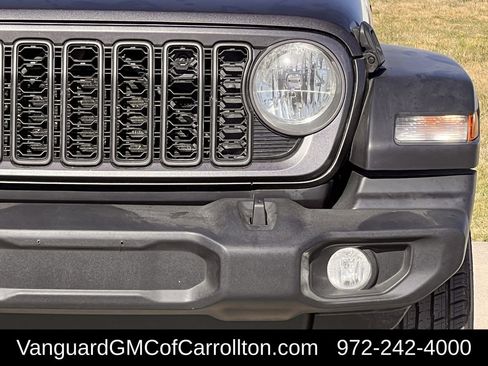 Used 2024 Jeep Wrangler Sport image 10