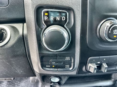 Used 2021 RAM 1500 Tradesman w/ Chrome Appearance Group AWD/4WD image 16