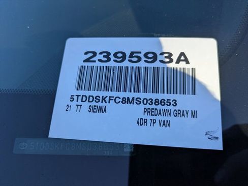 Used 2021 Toyota Sienna XSE w/ XSE Plus Package image 39