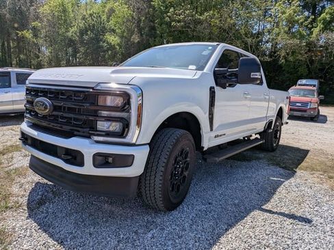 Used 2024 Ford F250 Lariat w/ Black Appearance Package image 3