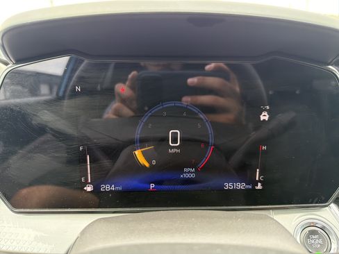 Used 2025 Chevrolet Trax LT FWD image 20