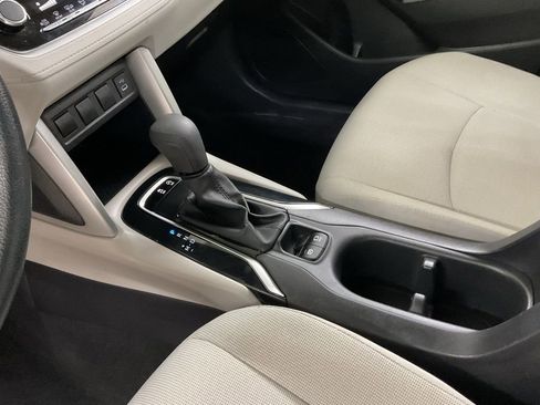 Used 2025 Toyota Corolla Cross L FWD image 18