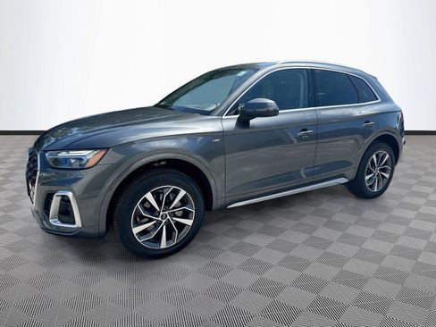 Used 2023 Audi Q5 2.0T Premium w/ Convenience Package AWD/4WD image 3