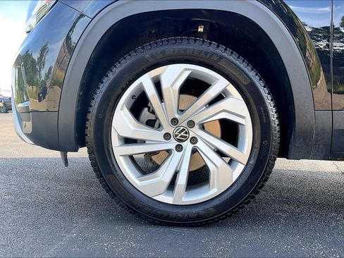 Used 2022 Volkswagen Atlas SE w/ Panoramic Sunroof Package AWD/4WD image 9