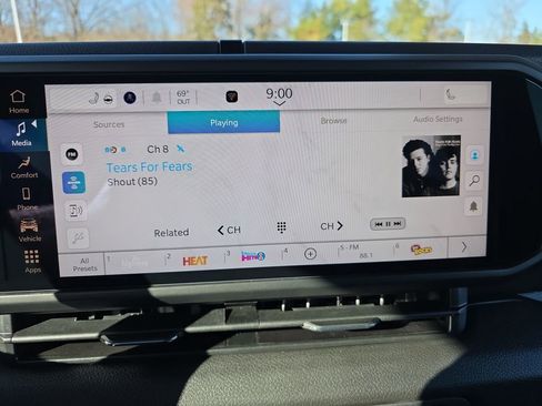 New 2026 Jeep Gladiator Willys AWD/4WD image 17