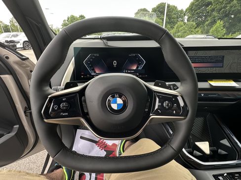 Used 2025 BMW X3 xDrive30i w/ Convenience Package AWD/4WD image 16