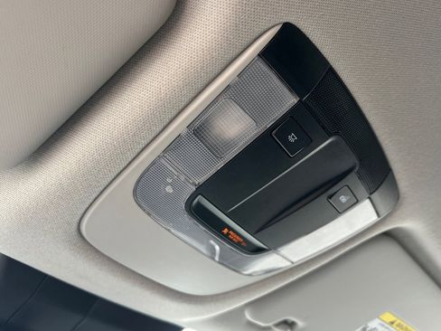 Used 2025 Kia Seltos LX image 23