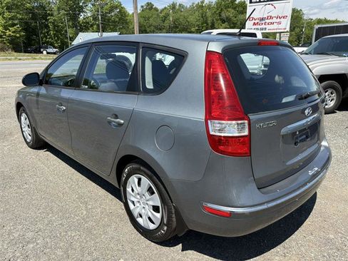Used 2010 Hyundai Elantra GLS FWD image 3