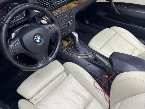 Used 2008 BMW 135i Convertible image 12