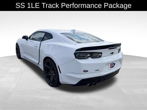 Used 2022 Chevrolet Camaro SS RWD image 5