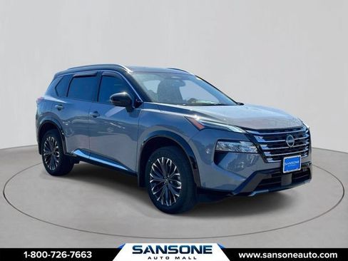 Certified 2025 Nissan Rogue Platinum w/ Tech Package AWD/4WD image 1