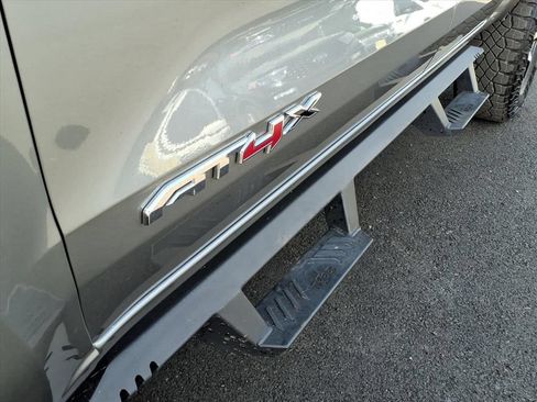 Used 2024 GMC Canyon AT4X AWD/4WD image 25