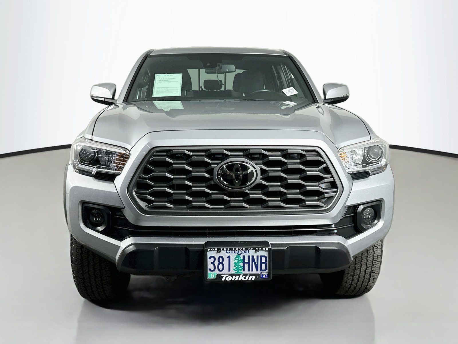 Used 2022 Toyota Tacoma TRD Off-Road w/ Technology Package AWD/4WD image 2