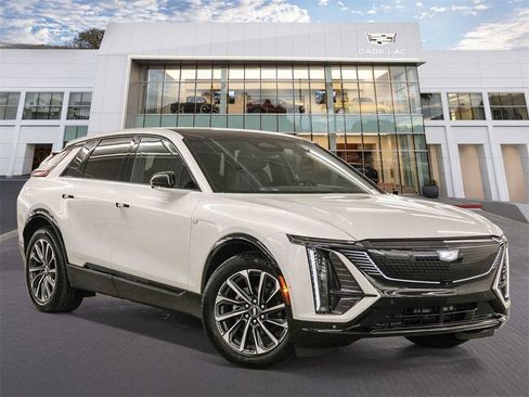 Used 2025 Cadillac Lyriq Sport image 1
